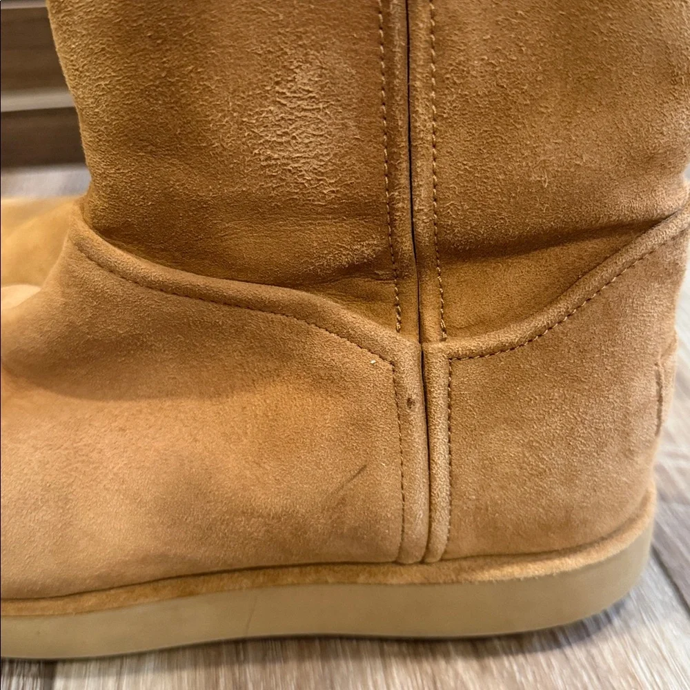 UGG Bruno Boulevard Classic Short Sheepskin Boots Size 8